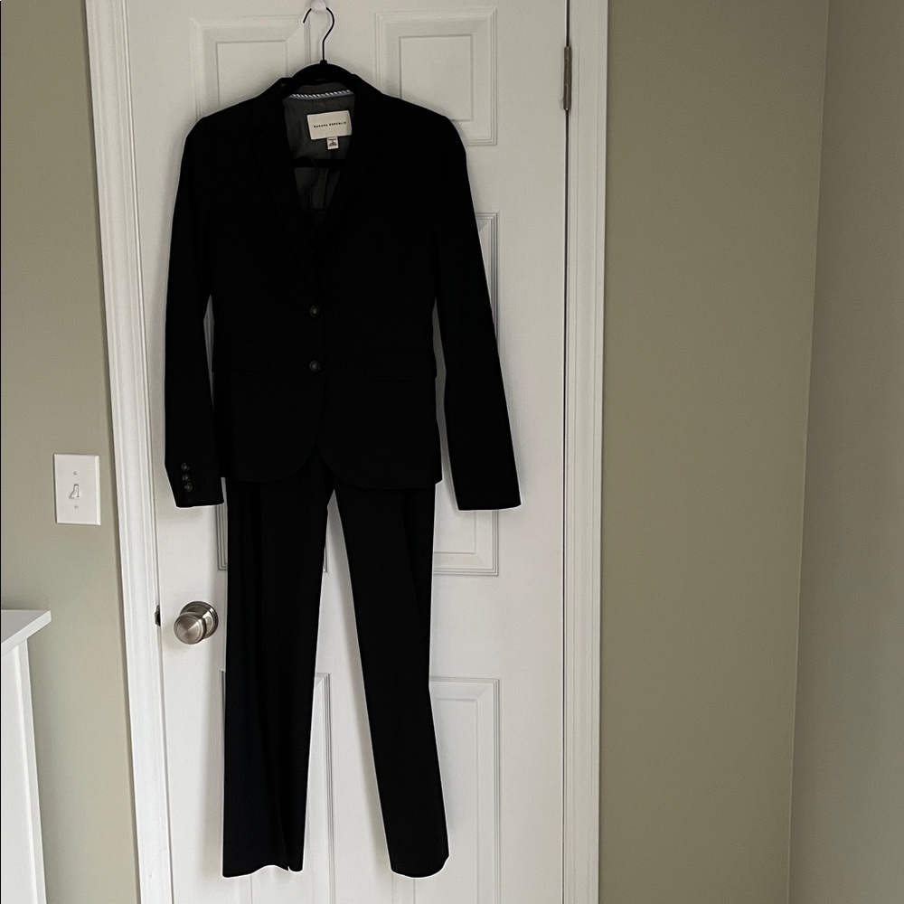 Black Banana Republic Wool Pant Suit